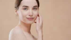 Pretty woman reveals a smoother jawline after eliminating excess fat with Kybella injections